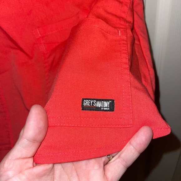 Grey’s Anatomy scrub top • women small - Picture 3 of 4